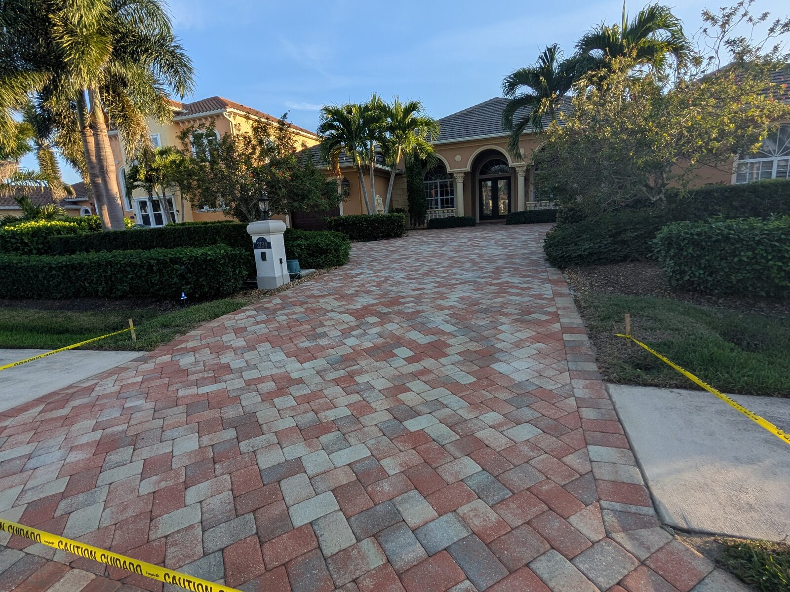 Paver driveway installation