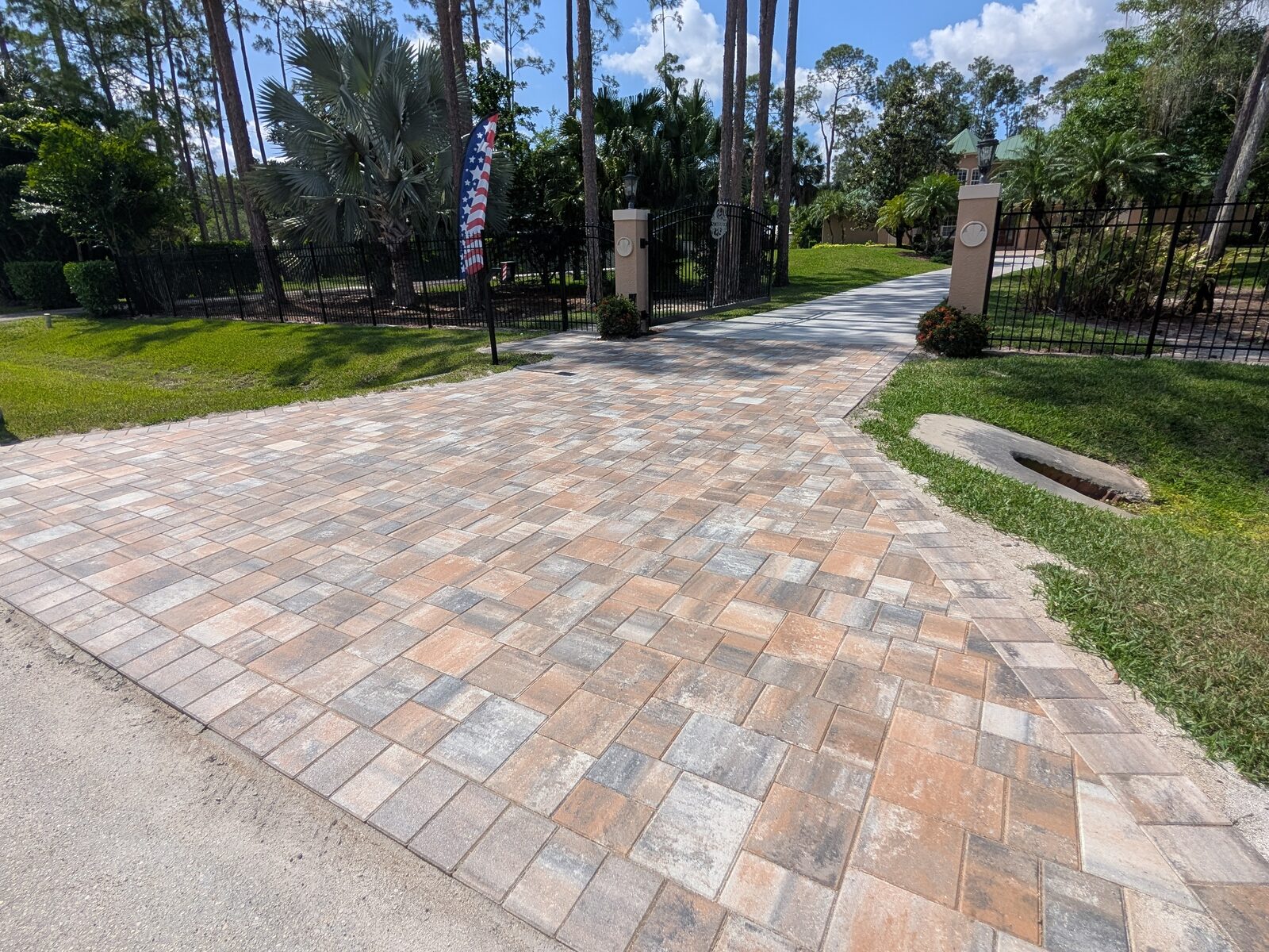 Cream paver driveway